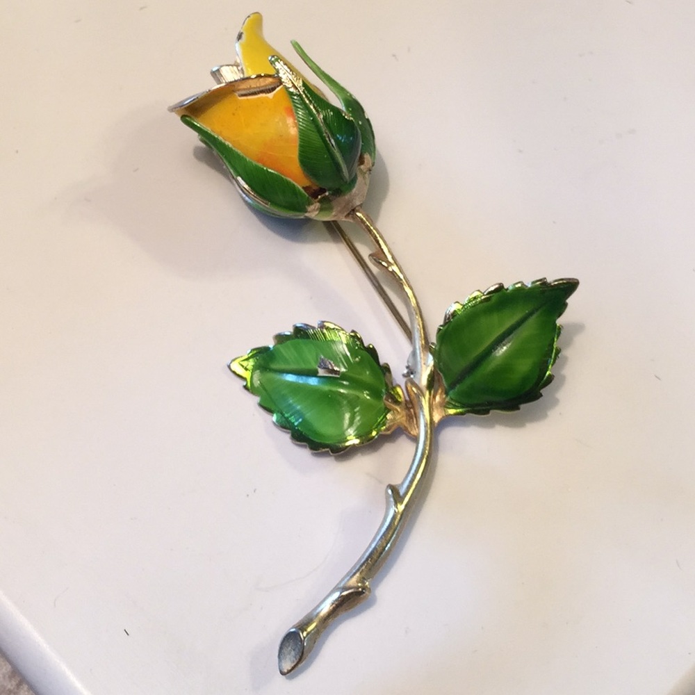 Vintage Giovanni rose brooch